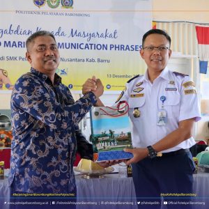 Read more about the article Kegiatan Pengabdian Kepada Masyarakat (PKM) tentang Standart Marine Communication Phrases dan Time at Sea and Ship Handling